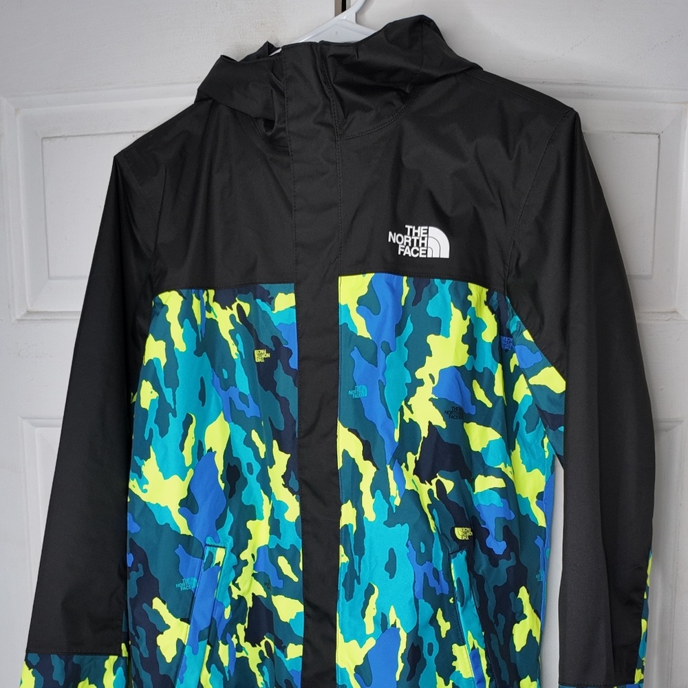 The North Face Waterproof Camo Shell Jacket- Boys Xl
